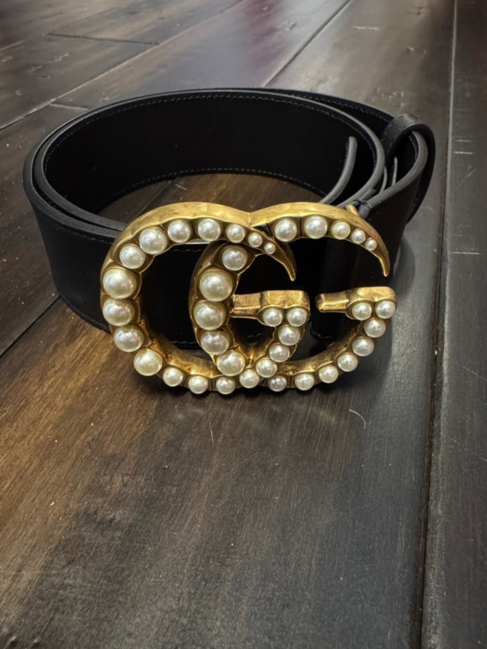 Gucci Pearl Buckle Black Leather Belt